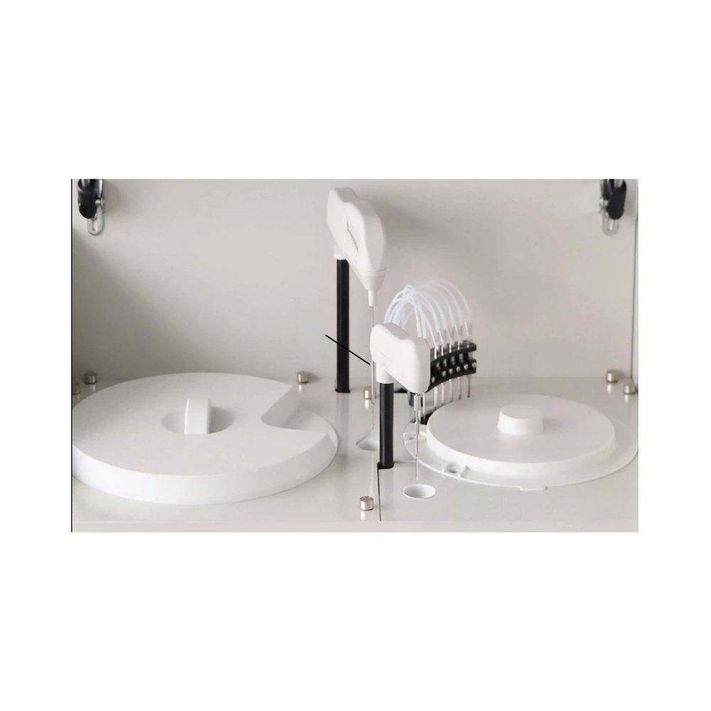 Robotic Arm and Reagent Tray System